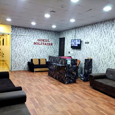 Hotel Gokul Solitaire, Surat Bhatha Kültér fotó