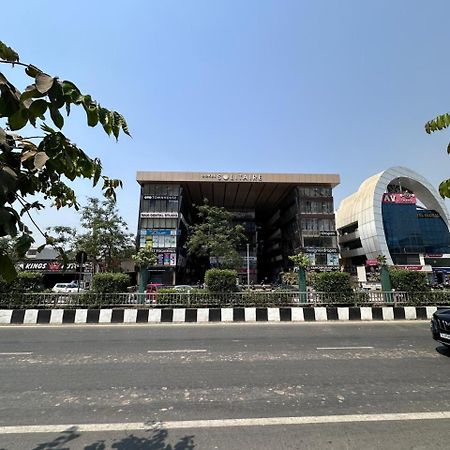 Hotel Gokul Solitaire, Surat Bhatha Kültér fotó